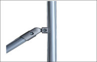 I raccordi per tubi di alluminio regolabili da 360 gradi con l'artiglio/la testa/T rotondi scrivono