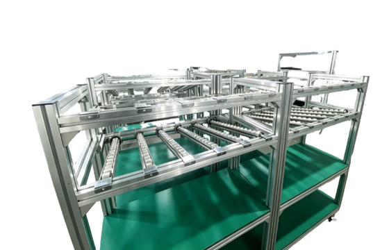 Collegatori di tubi metallici resistenti progettati per supportare sistemi di tubi portanti carichi pesanti in progetti industriali e commerciali
